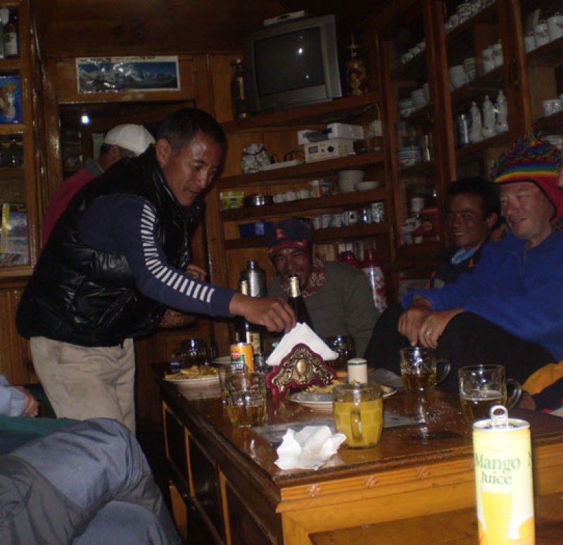 everest-base-camp-via-gokyo-chola-pass-trek