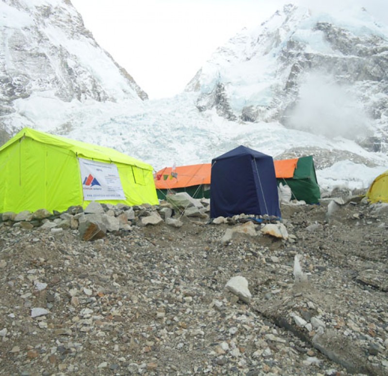 everest-base-camp-via-gokyo-chola-pass-trek
