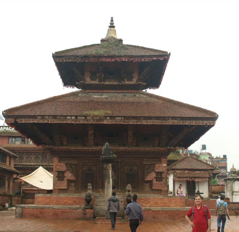 kathmandu-chitawan-national-park-pokhara-tour-1