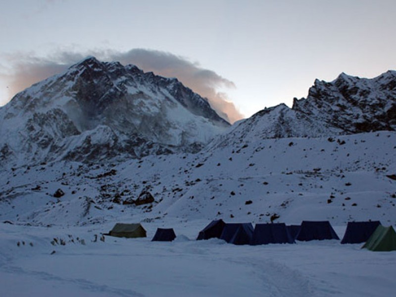 lobuche-east-climbing