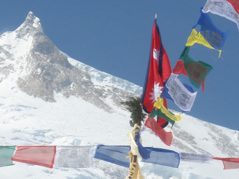 mt-manaslu-8163-m-expedition-nepal