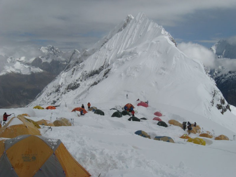 mt-manaslu-8163-m-expedition-nepal