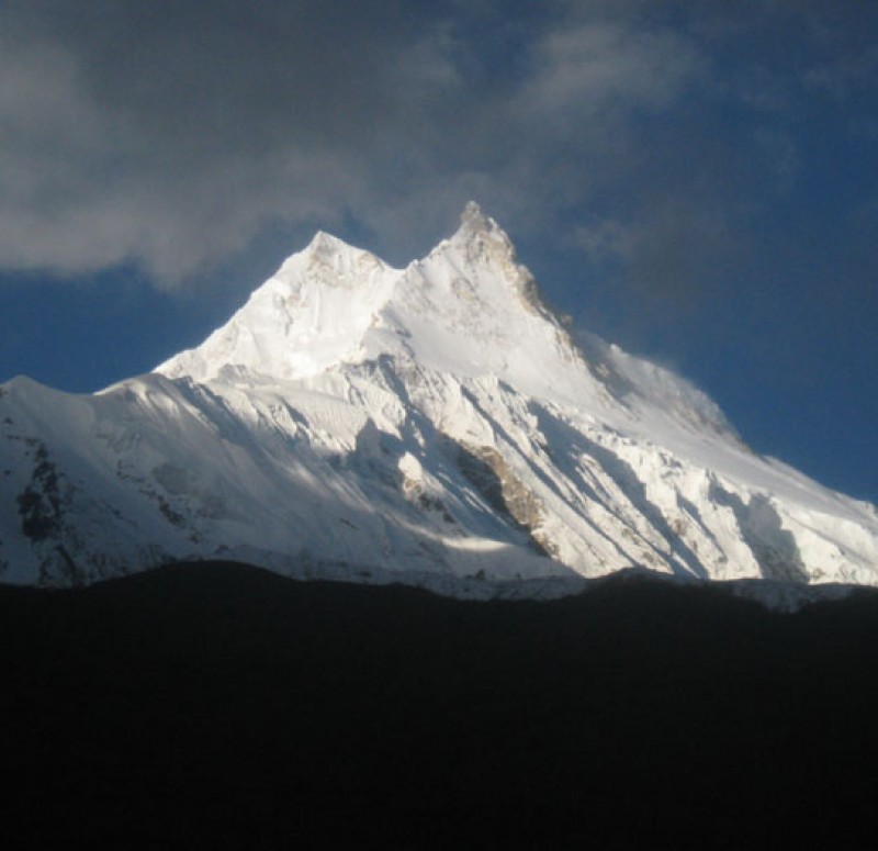 mt-manaslu-8163-m-expedition-nepal