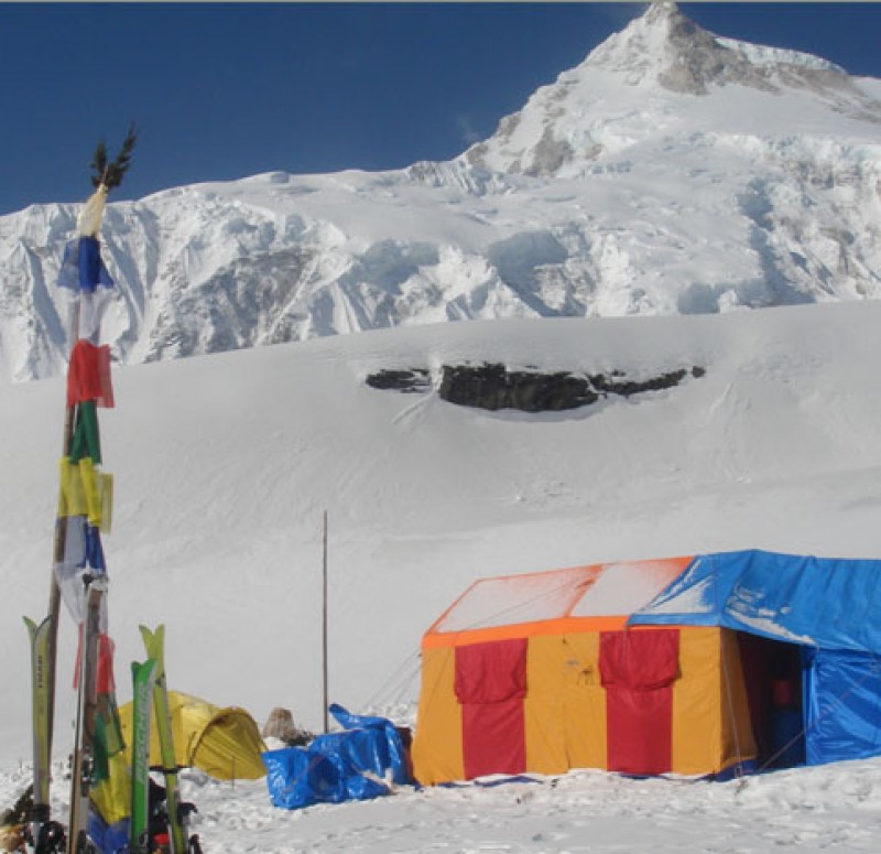 mt-manaslu-8163-m-expedition-nepal